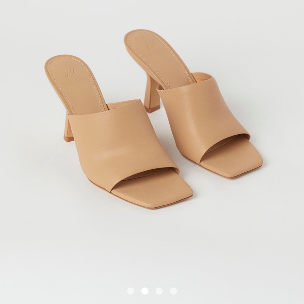 H&M Mules   Nude/Tan  heeled Mules